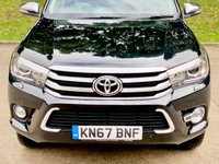 USED 2017 67 TOYOTA HI-LUX 2.4 INVINCIBLE X 4WD D-4D DCB 148 BHP FULL LEATHER + SAT NAV ** NO VAT **
