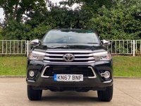 USED 2017 67 TOYOTA HI-LUX 2.4 INVINCIBLE X 4WD D-4D DCB 148 BHP FULL LEATHER + SAT NAV ** NO VAT **