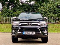 USED 2017 67 TOYOTA HI-LUX 2.4 INVINCIBLE X 4WD D-4D DCB 148 BHP FULL LEATHER + SAT NAV ** NO VAT **
