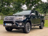 USED 2017 67 TOYOTA HI-LUX 2.4 INVINCIBLE X 4WD D-4D DCB 148 BHP FULL LEATHER + SAT NAV ** NO VAT **