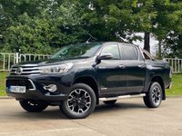 USED 2017 67 TOYOTA HI-LUX 2.4 INVINCIBLE X 4WD D-4D DCB 148 BHP FULL LEATHER + SAT NAV ** NO VAT **