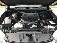 USED 2017 67 TOYOTA HI-LUX 2.4 INVINCIBLE X 4WD D-4D DCB 148 BHP FULL LEATHER + SAT NAV ** NO VAT **