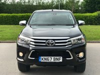 USED 2017 67 TOYOTA HI-LUX 2.4 INVINCIBLE X 4WD D-4D DCB 148 BHP FULL LEATHER + SAT NAV ** NO VAT **