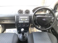 USED 2004 54 FORD FIESTA 1.4 ZETEC 16V 5d 78 BHP PART EXCHANGE TO CLEAR