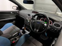 USED 2007 07 FORD FOCUS 2.5 ST-2 3d 225 BHP * 18 INCH ALLOY WHEELS * PRIVACY * AIR CON *
