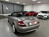 USED 2007 57 MERCEDES-BENZ SLK 3.5 SLK350 2d 269 BHP * CLIMATE * PARKING SENSORS *  NAV * LEATHER * 17" ALLOYS *