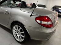 USED 2007 57 MERCEDES-BENZ SLK 3.5 SLK350 2d 269 BHP * CLIMATE * PARKING SENSORS *  NAV * LEATHER * 17" ALLOYS *