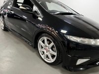 USED 2009 09 HONDA CIVIC 2.0 I-VTEC TYPE-R GT 3d 198 BHP * CLIMATE * 18 INCH ALLOYS * ONLY 25K MILES * 1 OWNER FROM NEW *