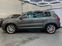 USED 2012 12 VOLKSWAGEN TIGUAN 2.0 SPORT TDI BLUEMOTION TECHNOLOGY 4MOTION DSG 5d 138 BHP Over &pound;5k Extras,DAB,Bluetooth