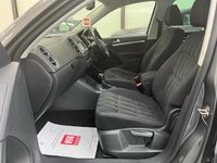 USED 2012 12 VOLKSWAGEN TIGUAN 2.0 SPORT TDI BLUEMOTION TECHNOLOGY 4MOTION DSG 5d 138 BHP Over &pound;5k Extras,DAB,Bluetooth