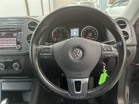 USED 2012 12 VOLKSWAGEN TIGUAN 2.0 SPORT TDI BLUEMOTION TECHNOLOGY 4MOTION DSG 5d 138 BHP Over &pound;5k Extras,DAB,Bluetooth