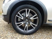 USED 2017 67 VOLVO V90 2.0 D5 POWERPULSE CROSS COUNTRY PRO AWD 5d 231 BHP www.suffolkcarcentre.co.uk - Located at Reydon