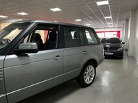 USED 2012 12 LAND ROVER RANGE ROVER 4.4 TDV8 WESTMINSTER 5d 313 BHP * SUNROOF * PARK SENSORS * CRUISE * CLIMATE * NAV * HEATED LEATHER SEATS * 19" ALLOYS *