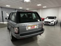 USED 2012 12 LAND ROVER RANGE ROVER 4.4 TDV8 WESTMINSTER 5d 313 BHP * SUNROOF * PARK SENSORS * CRUISE * CLIMATE * NAV * HEATED LEATHER SEATS * 19" ALLOYS *