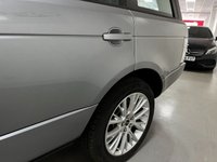 USED 2012 12 LAND ROVER RANGE ROVER 4.4 TDV8 WESTMINSTER 5d 313 BHP * SUNROOF * PARK SENSORS * CRUISE * CLIMATE * NAV * HEATED LEATHER SEATS * 19" ALLOYS *
