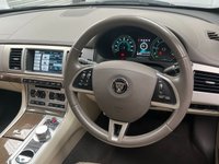 USED 2013 63 JAGUAR XF 2.2 D PREMIUM LUXURY 4d 200 BHP IVORY LEATHER & MUSIC UPGRADE FULL JAG HISTORY