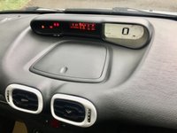 USED 2013 62 CITROEN C3 PICASSO 1.4 SELECTION 5d 94 BHP ONLY 32,000 MILES//1 RETIRED FROM DRIVING OWNER//ALLOYS/AIRCON//ALPINE WHITE//STUNNING CONDITION//X8 CITROEN DEALER SERVICE STAMPS//X2 NEW FRONT TYRES 94 BHP ONLY 32,000 MILES//1 RETIRED FROM DRIVING OWNER//ALLOYS/AIRCON//ALPINE WHITE//STUNNING CONDITION//X8 CITROEN DEALER SERVICE STAMPS\PANORAMIC SUNROOF