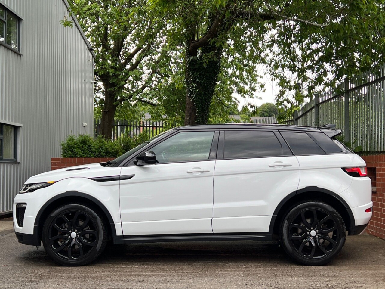 2018 67 LAND ROVER RANGE ROVER EVOQUE 2.0L TD4 HSE DYNAMIC 5d AUTO 177 BHP