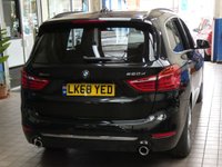 USED 2018 68 BMW 2 SERIES 2.0 220D XDRIVE LUXURY GRAN TOURER 5d 188 BHP 7 SEATS SAT NAV LEATHER PARKING SENSORS