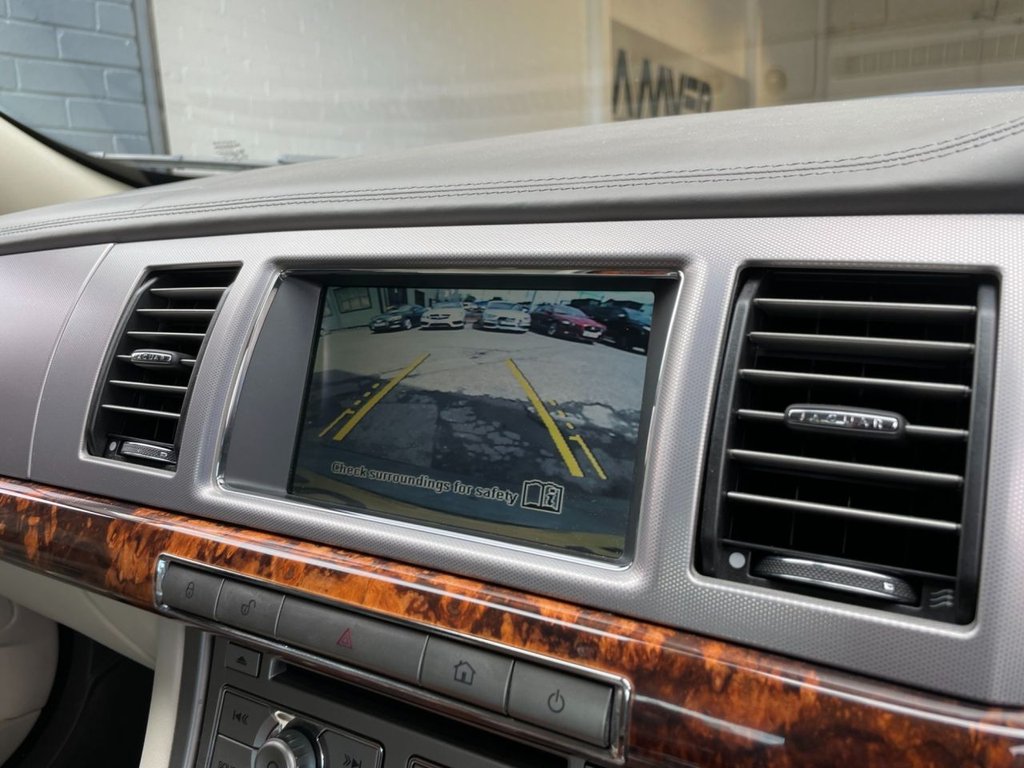 USED 2010 60 JAGUAR XF 3.0 V6 PREMIUM LUXURY 4d 240 BHP 
