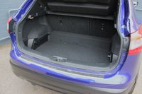 USED 2017 17 NISSAN QASHQAI 1.2 N-VISION DIG-T XTRONIC 5d 113 BHP Fabulous condition...5 Nissan Services, Navigation, Heated Seats, Bluetooth, 360' Cameras...