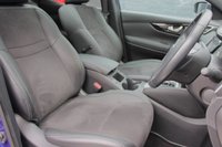 USED 2017 17 NISSAN QASHQAI 1.2 N-VISION DIG-T XTRONIC 5d 113 BHP Fabulous condition...5 Nissan Services, Navigation, Heated Seats, Bluetooth, 360' Cameras...
