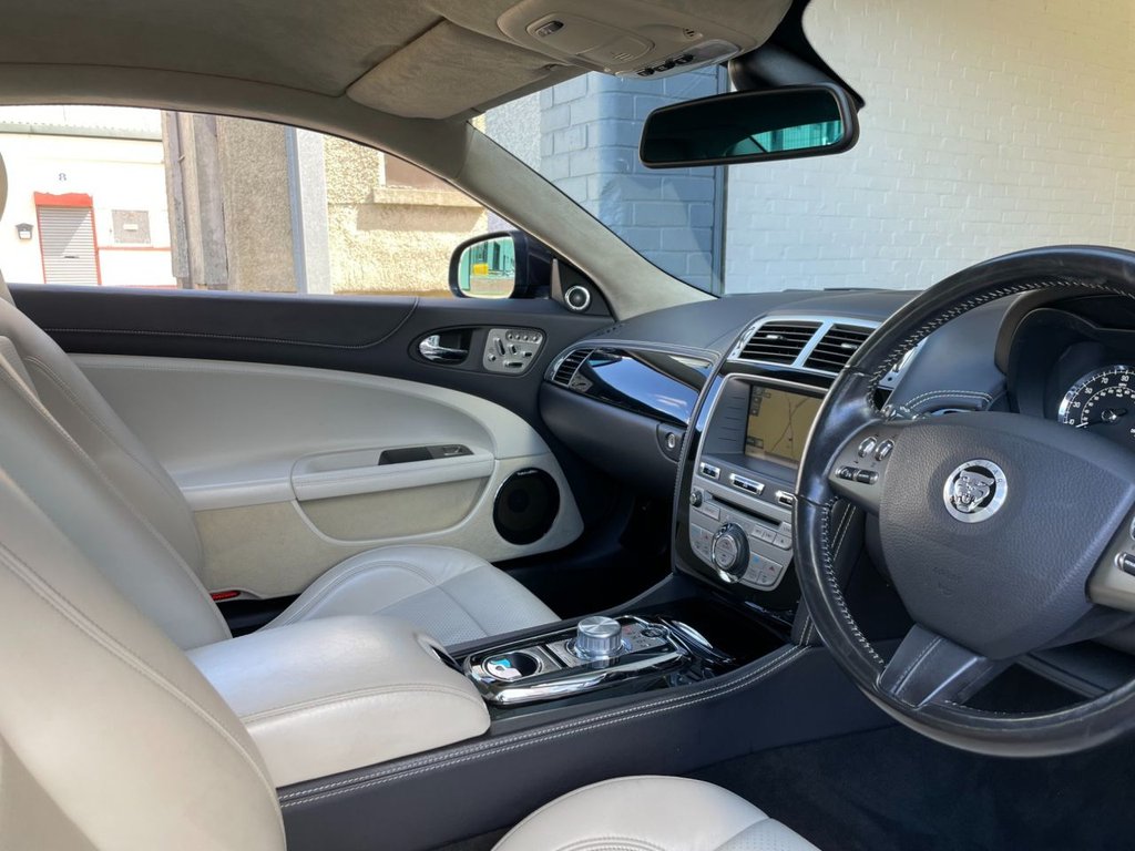 USED 2011 JAGUAR XK 5.0 XK PORTFOLIO 2d 385 BHP 
