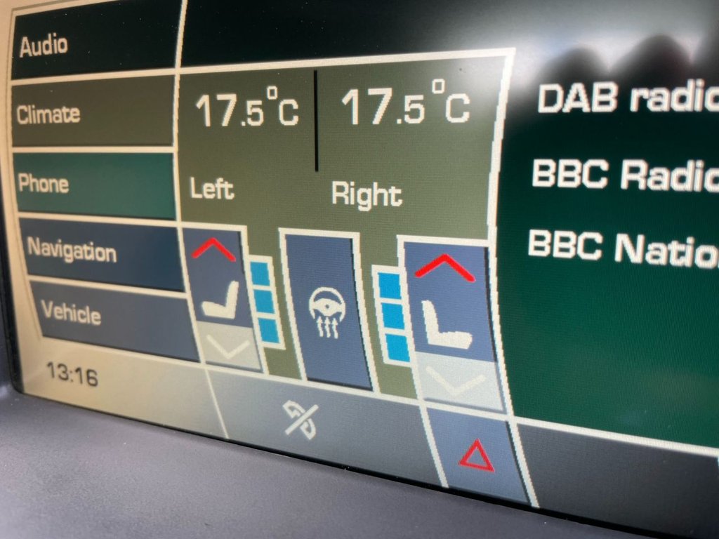 USED 2011 JAGUAR XK 5.0 XK PORTFOLIO 2d 385 BHP 