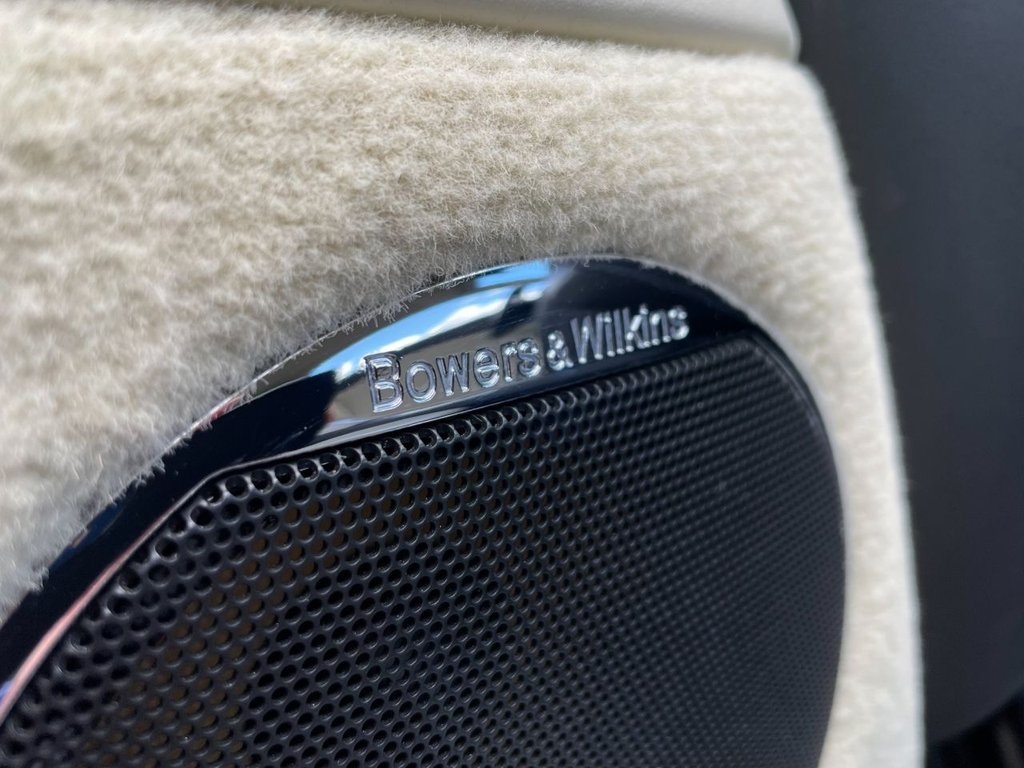 USED 2011 JAGUAR XK 5.0 XK PORTFOLIO 2d 385 BHP 