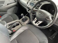 USED 2015 65 KIA SPORTAGE 1.6 2 ISG 5d 133 BHP GENUINE LOW MILES, 2 KEYS SUPPLIED, FULL SERVICE HISTORY, GLASS PAN ROOF, DIAMOND CUT ALLOYS