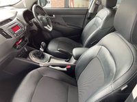 USED 2015 65 KIA SPORTAGE 1.6 2 ISG 5d 133 BHP GENUINE LOW MILES, 2 KEYS SUPPLIED, FULL SERVICE HISTORY, GLASS PAN ROOF, DIAMOND CUT ALLOYS