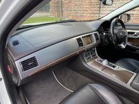 USED 2013 63 JAGUAR XF 2.2 D LUXURY 4d 163 BHP 