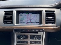 USED 2013 63 JAGUAR XF 2.2 D LUXURY 4d 163 BHP 