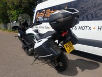 USED 2019 19 KAWASAKI VERSYS 1000 GRAND TOURER WITH KAWASAKI OE PANNIERS & TOP BOX