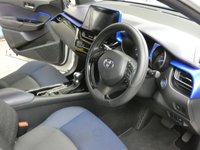 USED 2017 67 TOYOTA CHR 1.8 DYNAMIC 5d 122 BHP Hybrid, ULEZ AND CAZ EXEMPT, Sat Nav, Adaptive cruise, Camera, Bluetooth, Heated Seats