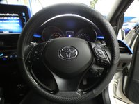 USED 2017 67 TOYOTA CHR 1.8 DYNAMIC 5d 122 BHP Hybrid, ULEZ AND CAZ EXEMPT, Sat Nav, Adaptive cruise, Camera, Bluetooth, Heated Seats
