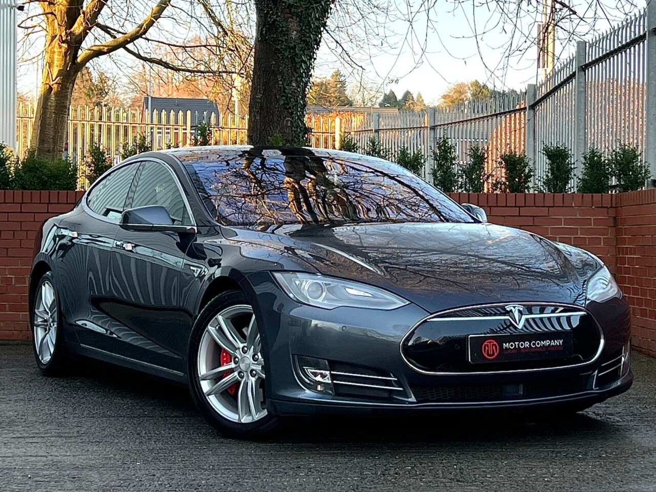 2015 P TESLA MODEL S 0L P90D 5d AUTO 761 BHP