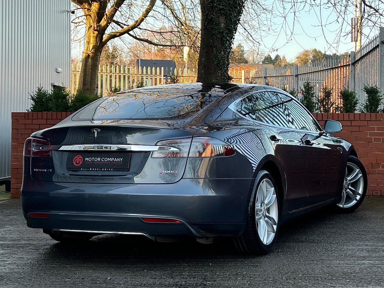 2015 P TESLA MODEL S 0L P90D 5d AUTO 761 BHP