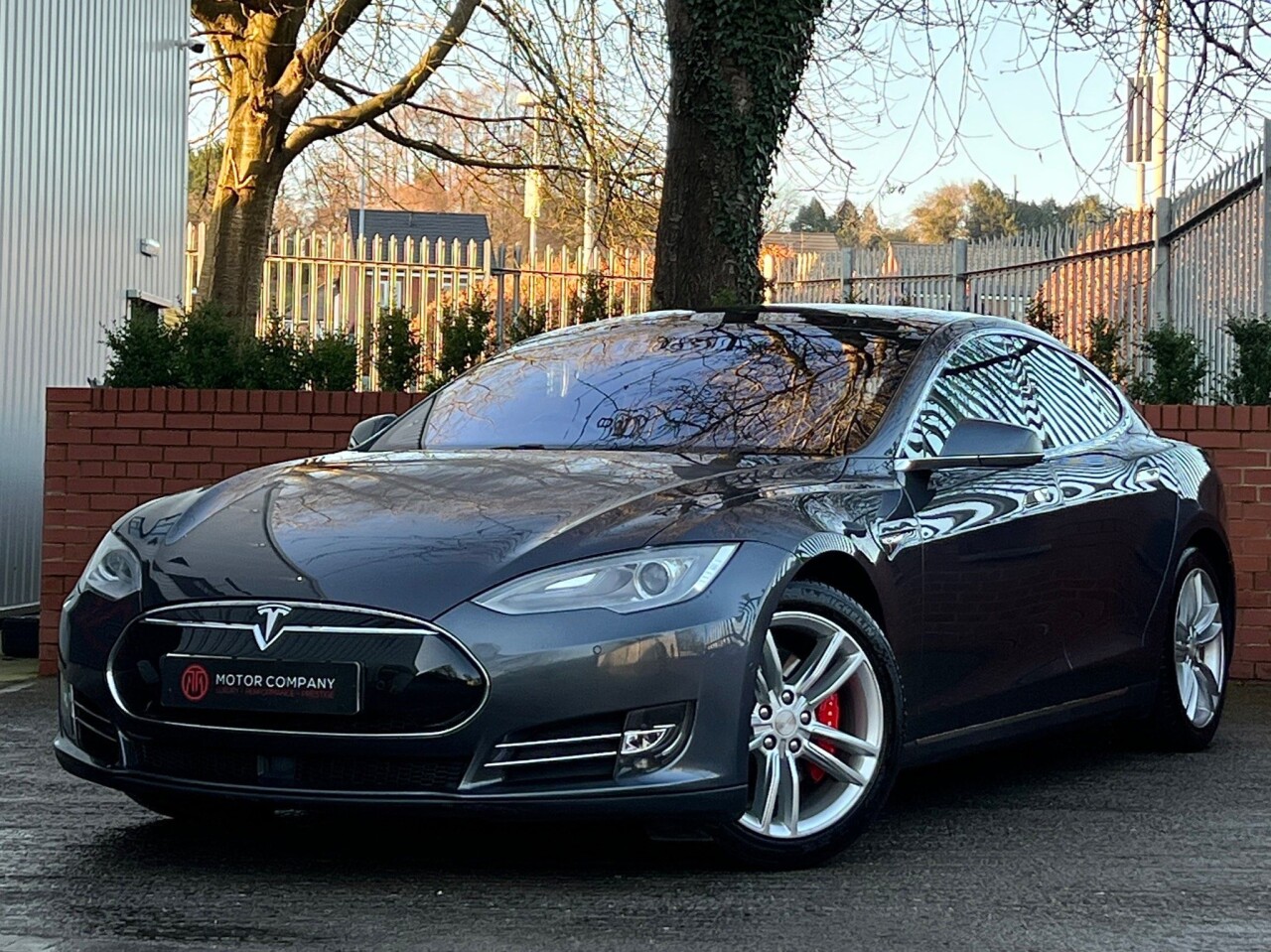 2015 P TESLA MODEL S 0L P90D 5d AUTO 761 BHP