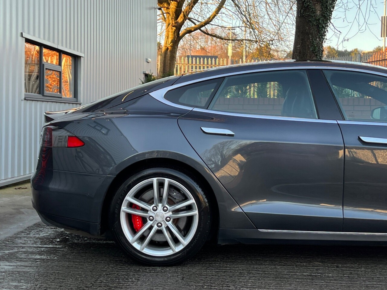 2015 P TESLA MODEL S 0L P90D 5d AUTO 761 BHP