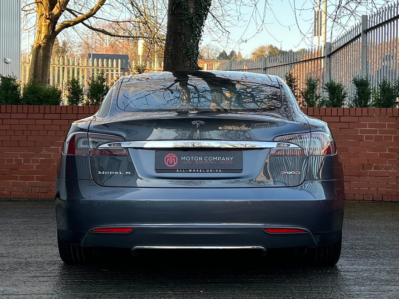 2015 P TESLA MODEL S 0L P90D 5d AUTO 761 BHP