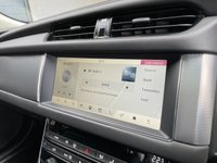 USED 2017 17 JAGUAR XF 2.0 D PORTFOLIO 4d 177 BHP 