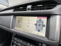 USED 2017 17 JAGUAR XF 2.0 D PORTFOLIO 4d 177 BHP 
