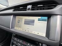 USED 2017 17 JAGUAR XF 2.0 D PORTFOLIO 4d 177 BHP 