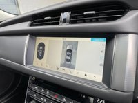 USED 2017 17 JAGUAR XF 2.0 D PORTFOLIO 4d 177 BHP 