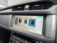 USED 2017 17 JAGUAR XF 2.0 D PORTFOLIO 4d 177 BHP 