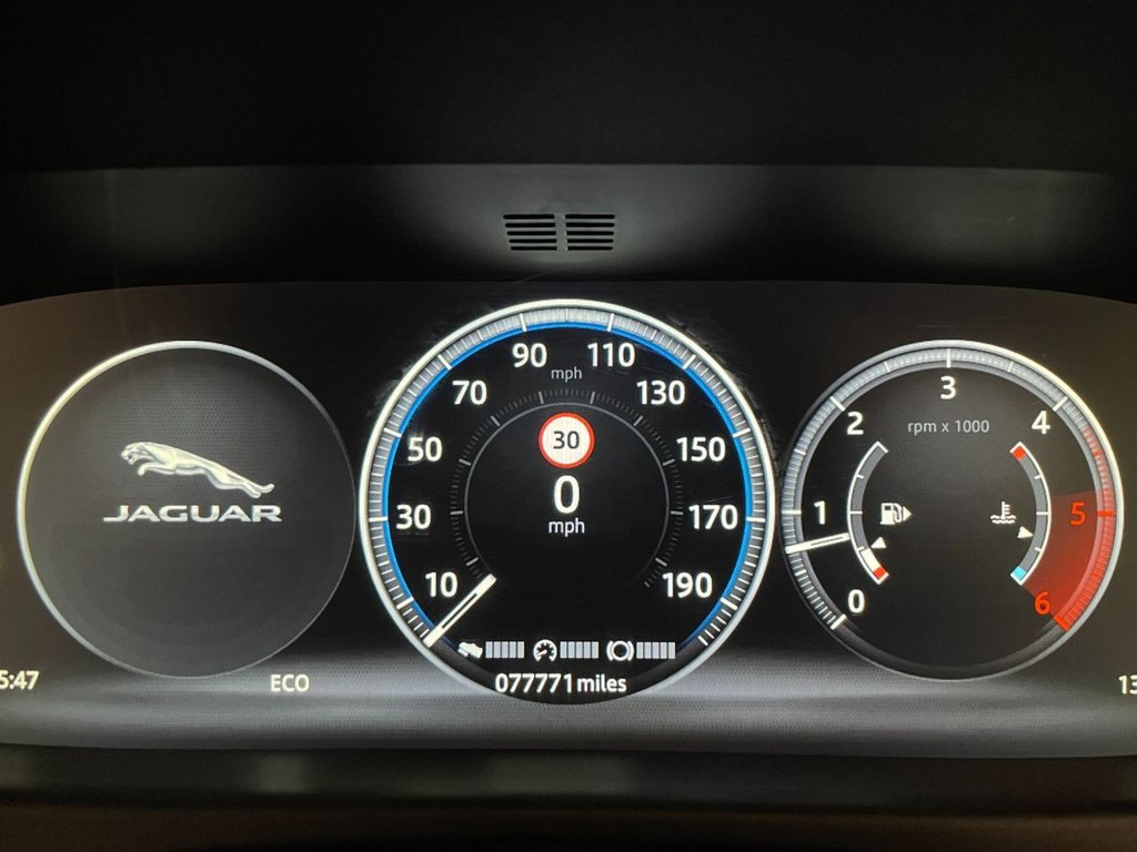 USED 2017 17 JAGUAR XF 2.0 D PORTFOLIO 4d 177 BHP 