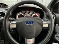 USED 2009 09 FORD FOCUS 2.5 ST-2 5d 223 BHP * AIR CON * 18 INCH ALLOYS *  1 OWNER * ONLY 24K MILES *
