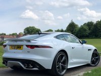 USED 2018 18 JAGUAR F-TYPE 5.0 V8 R AWD 2d 543 BHP CARBON FIBRE EXTERIOR PACK