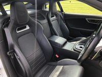 USED 2018 18 JAGUAR F-TYPE 5.0 V8 R AWD 2d 543 BHP CARBON FIBRE EXTERIOR PACK